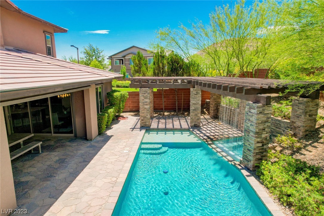 5685 Corona Vista Street
