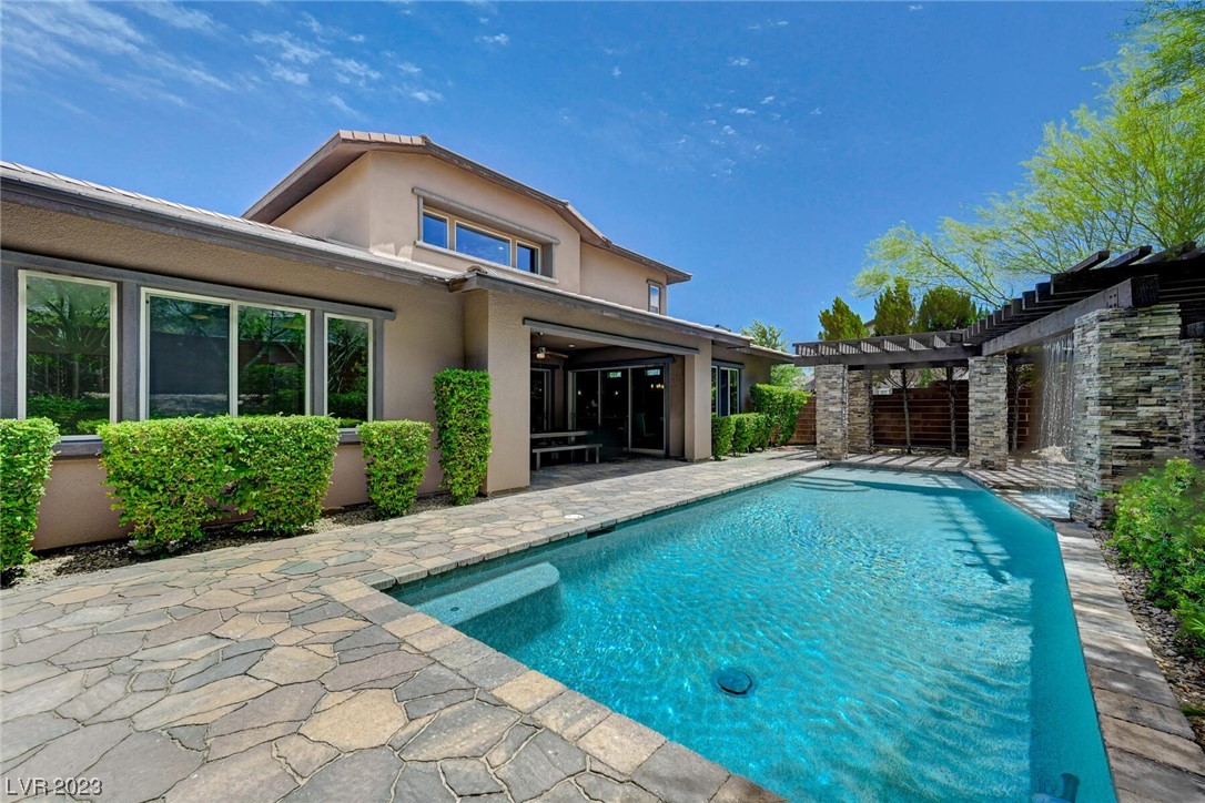 5685 Corona Vista Street