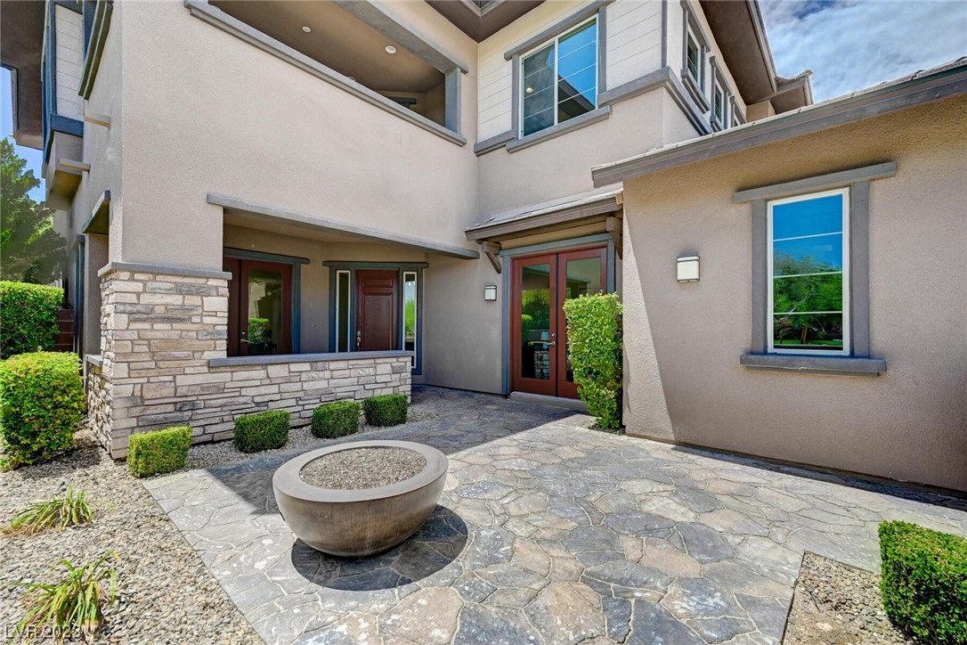 5685 Corona Vista Street