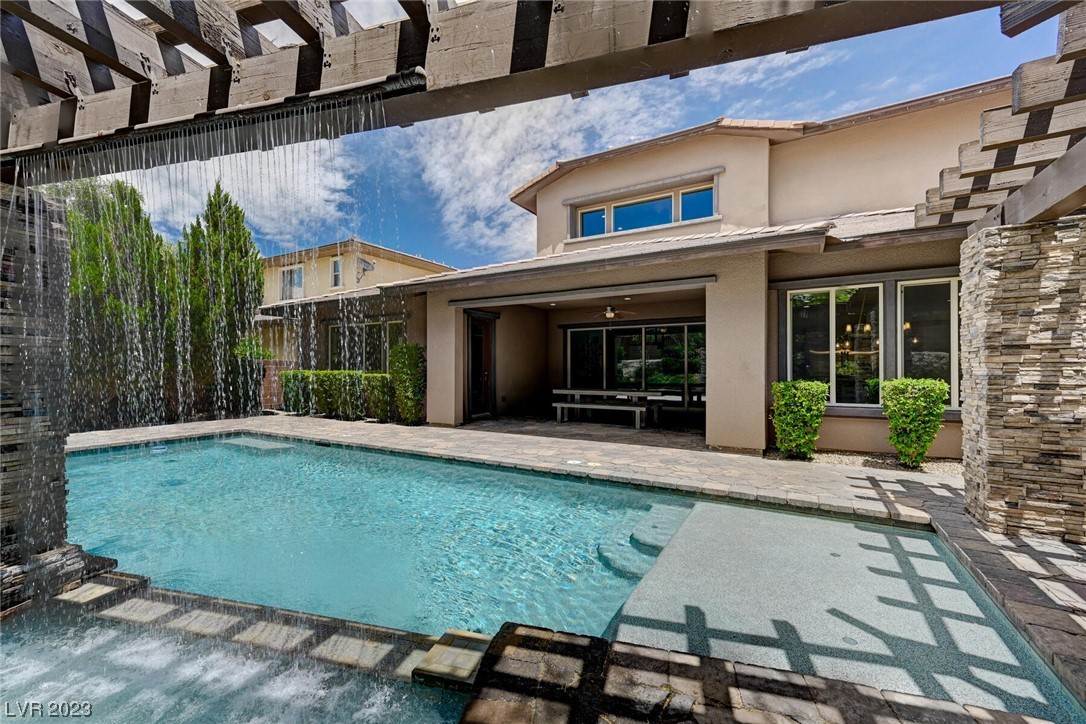 5685 Corona Vista Street