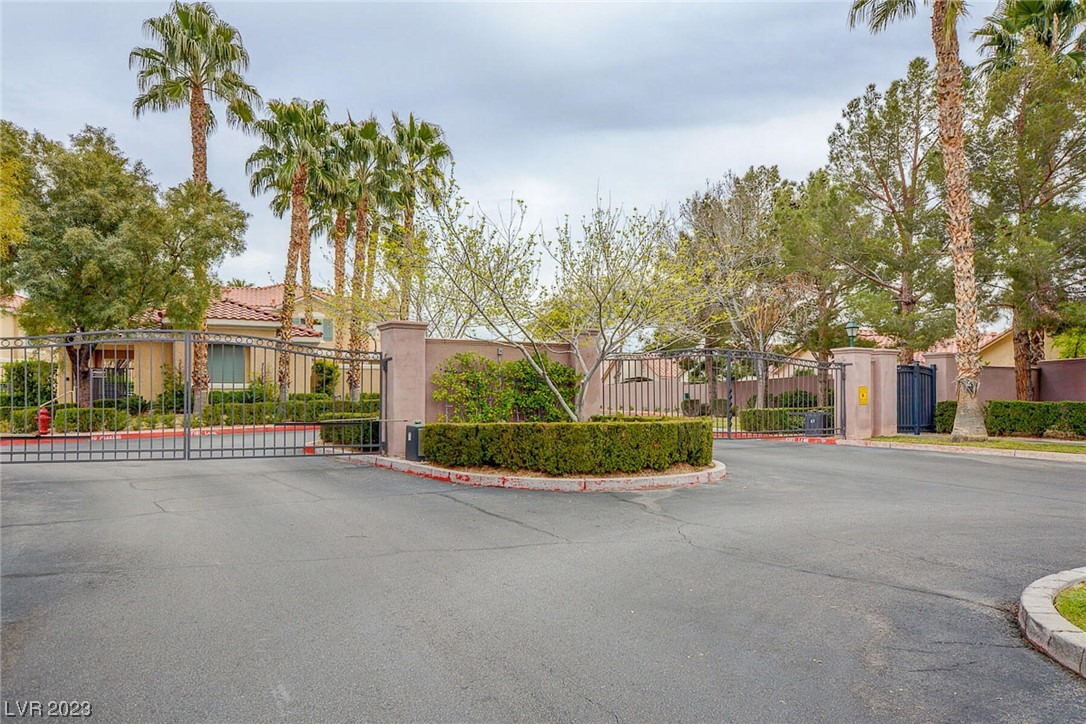 251 South Green Valley Parkway 4721