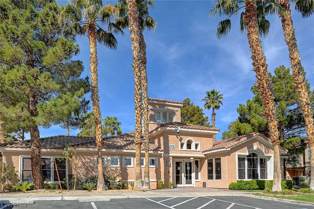 251 South Green Valley Parkway 4721
