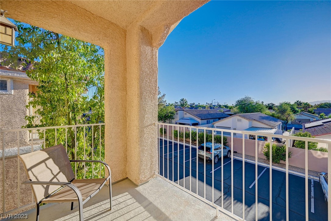 251 South Green Valley Parkway 4721