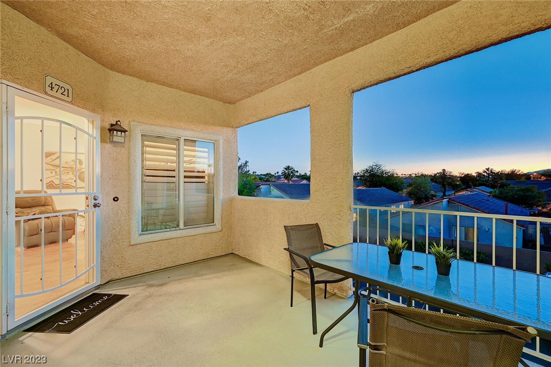 251 South Green Valley Parkway 4721