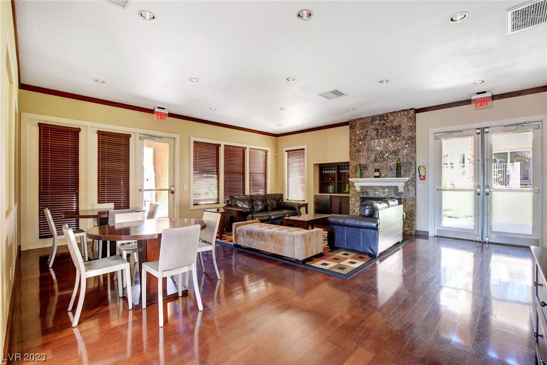 251 South Green Valley Parkway 4721