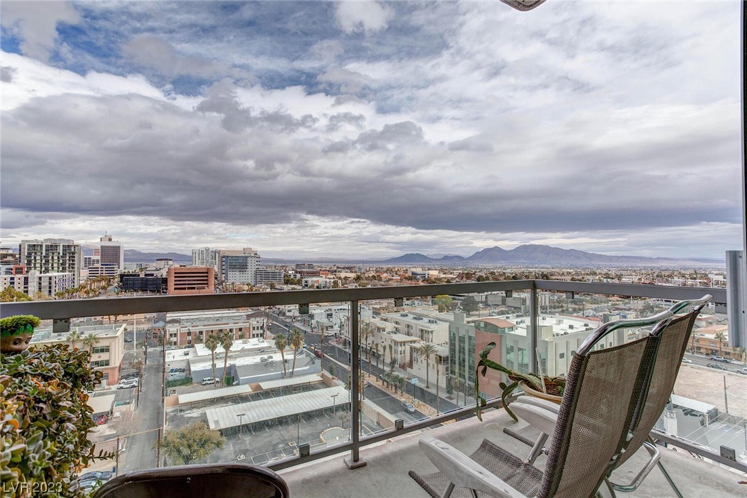 900 Las Vegas Boulevard 916