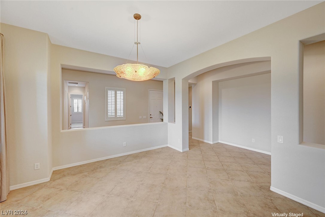 2571 Lochleven Way
