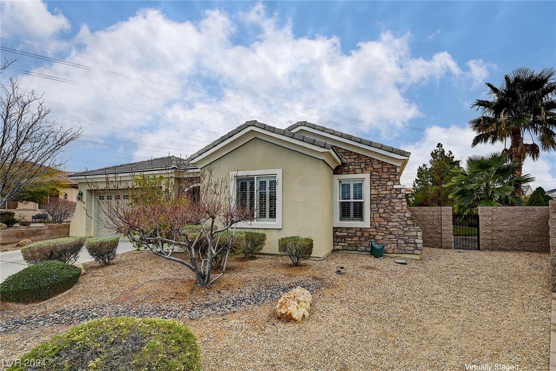 2571 Lochleven Way