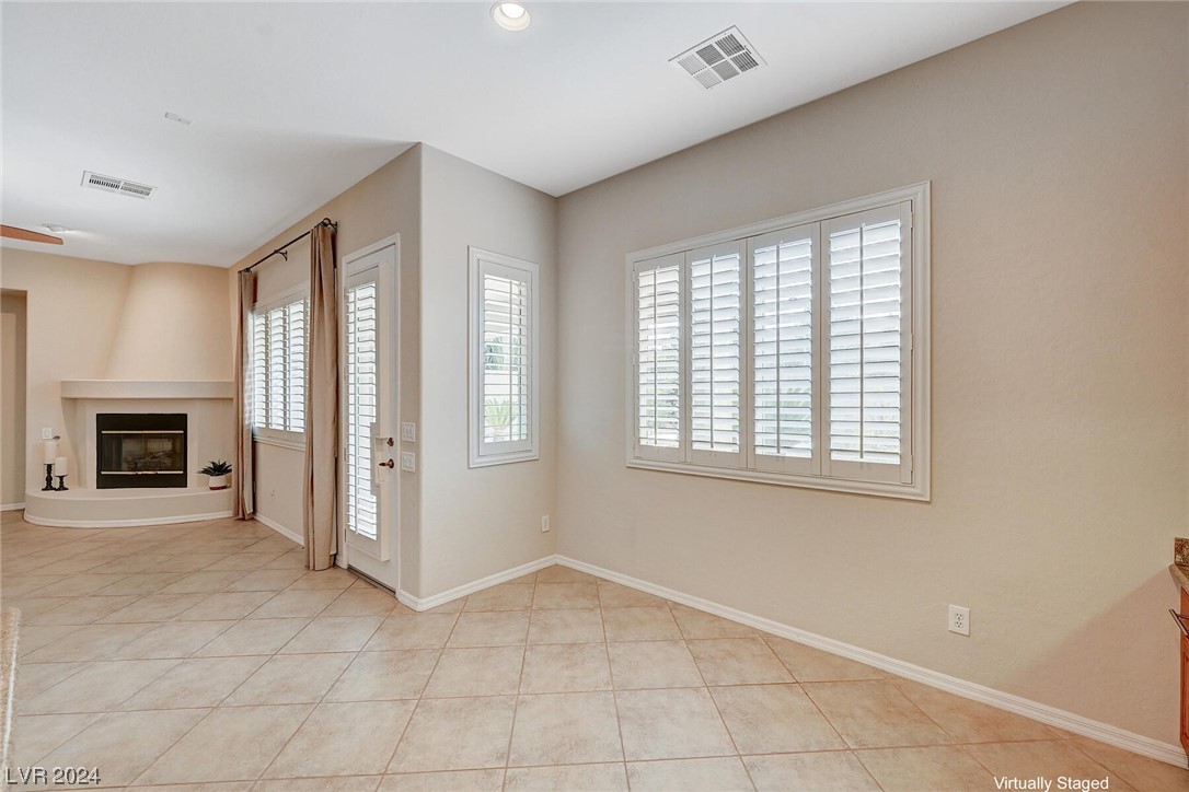 2571 Lochleven Way