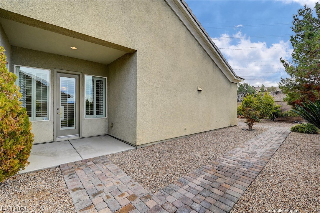 2571 Lochleven Way