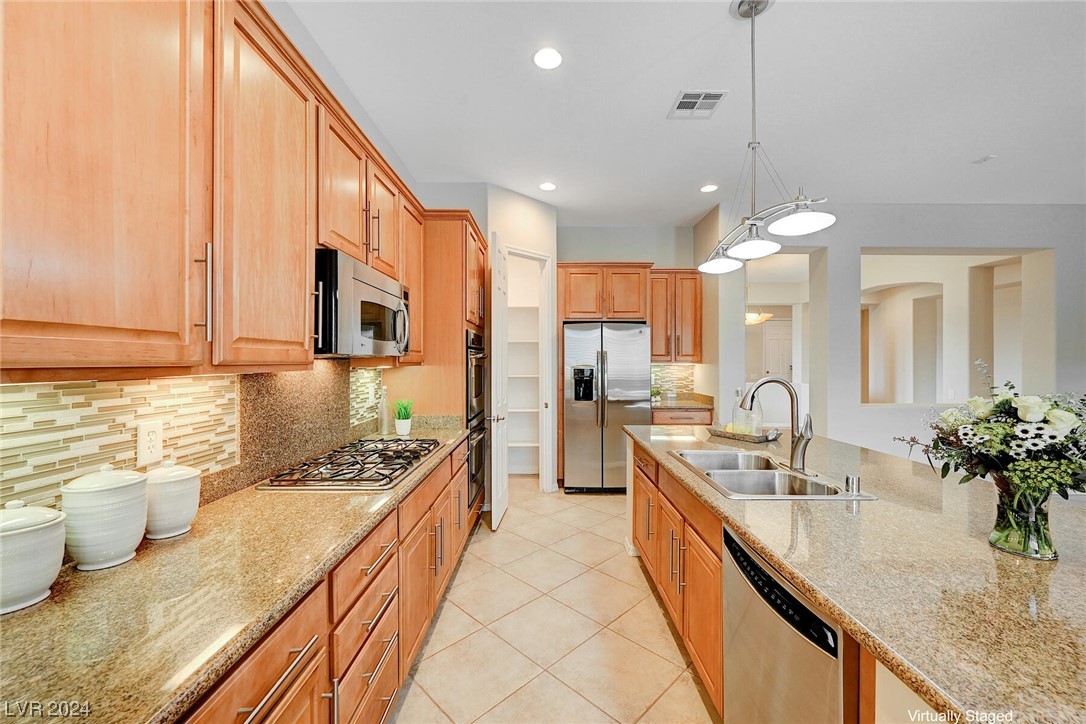2571 Lochleven Way