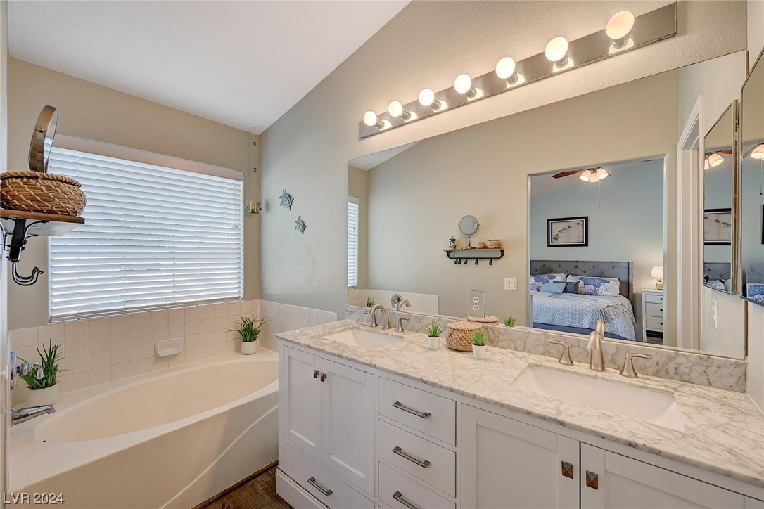 1030 Kings View Court