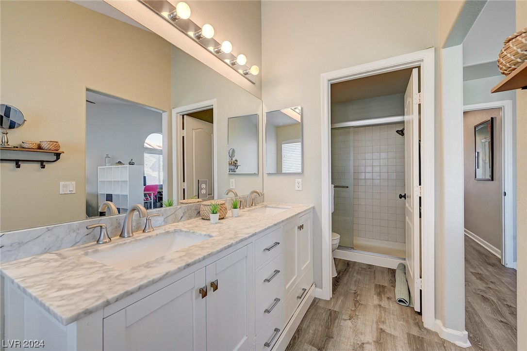 1030 Kings View Court