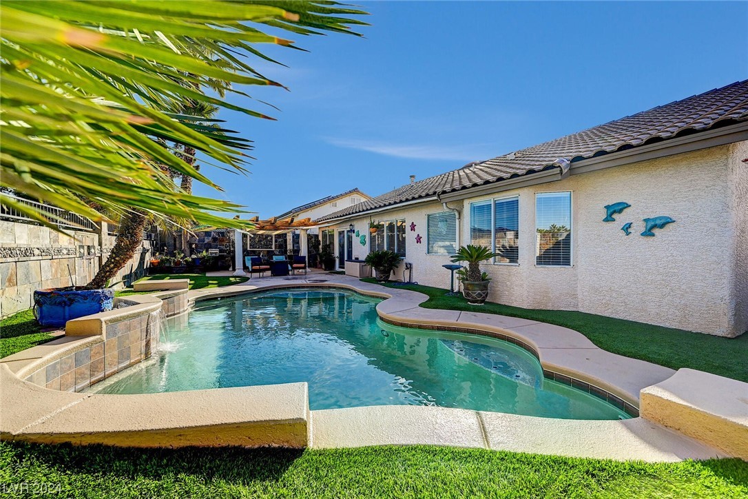 1030 Kings View Court