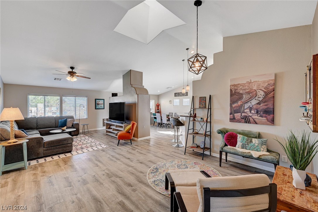 1030 Kings View Court
