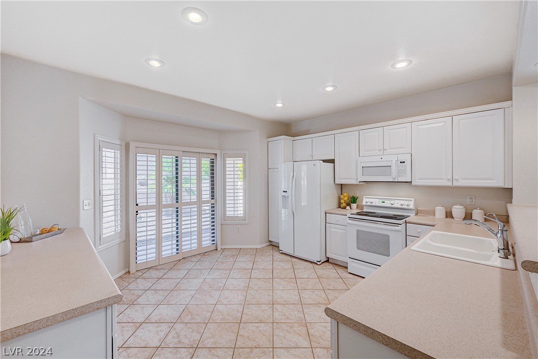 565 Cypress Gardens Place