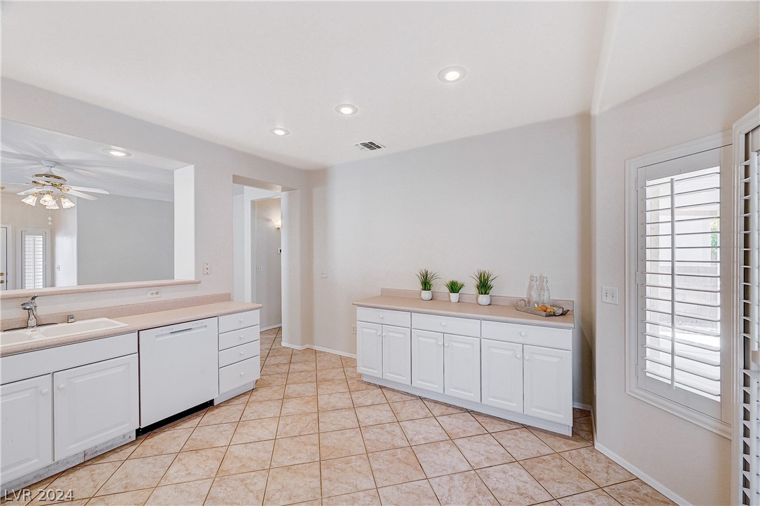 565 Cypress Gardens Place