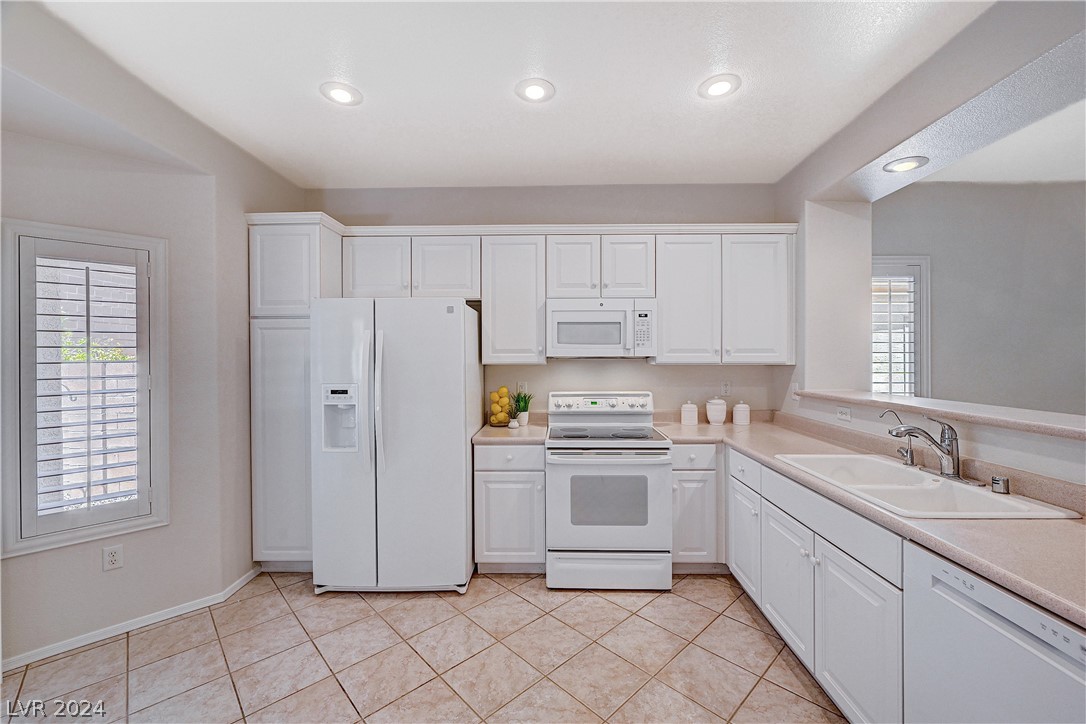 565 Cypress Gardens Place