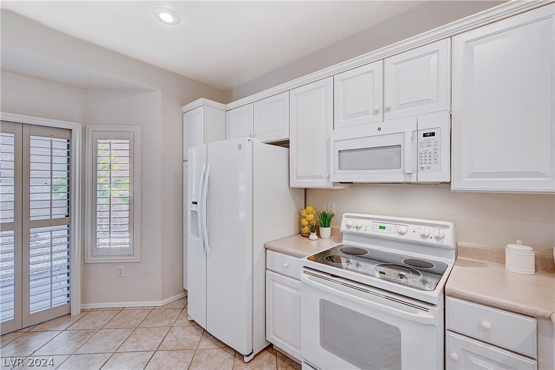 565 Cypress Gardens Place