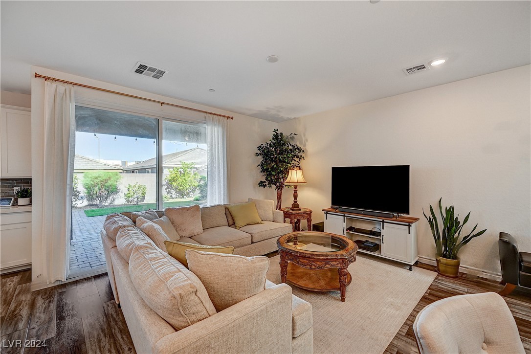 3718 Rosy Carina Place