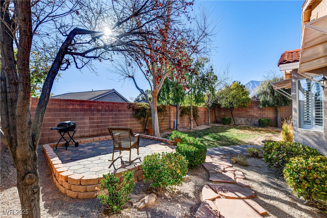 10221 Crystal Arch Avenue