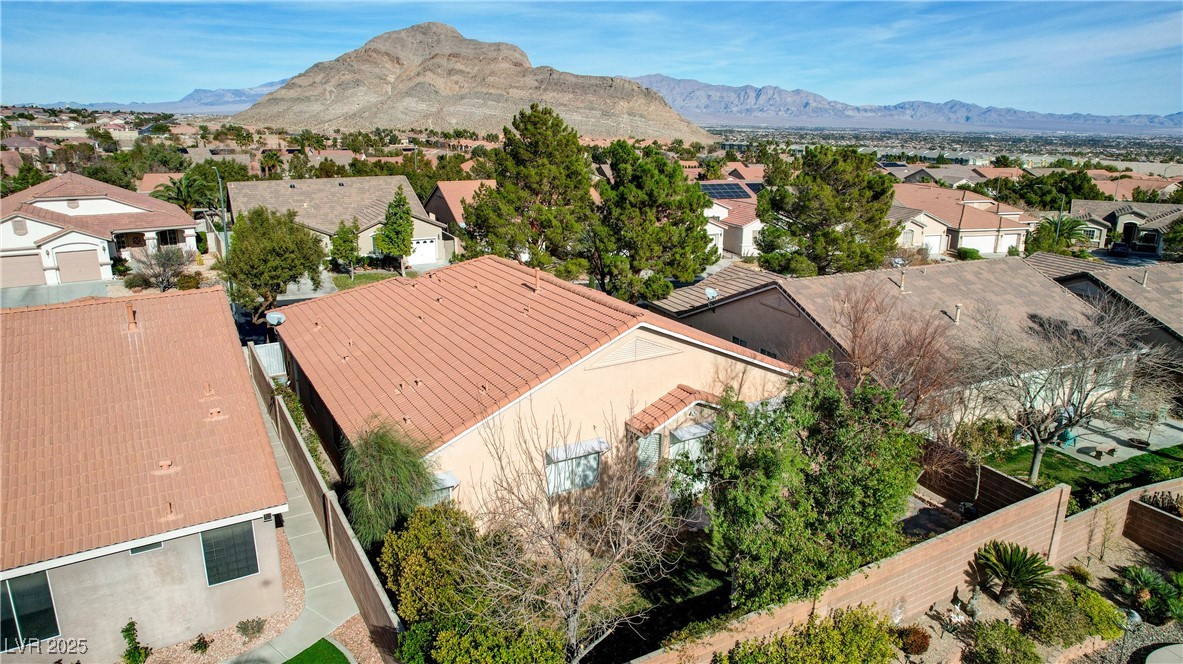 10221 Crystal Arch Avenue