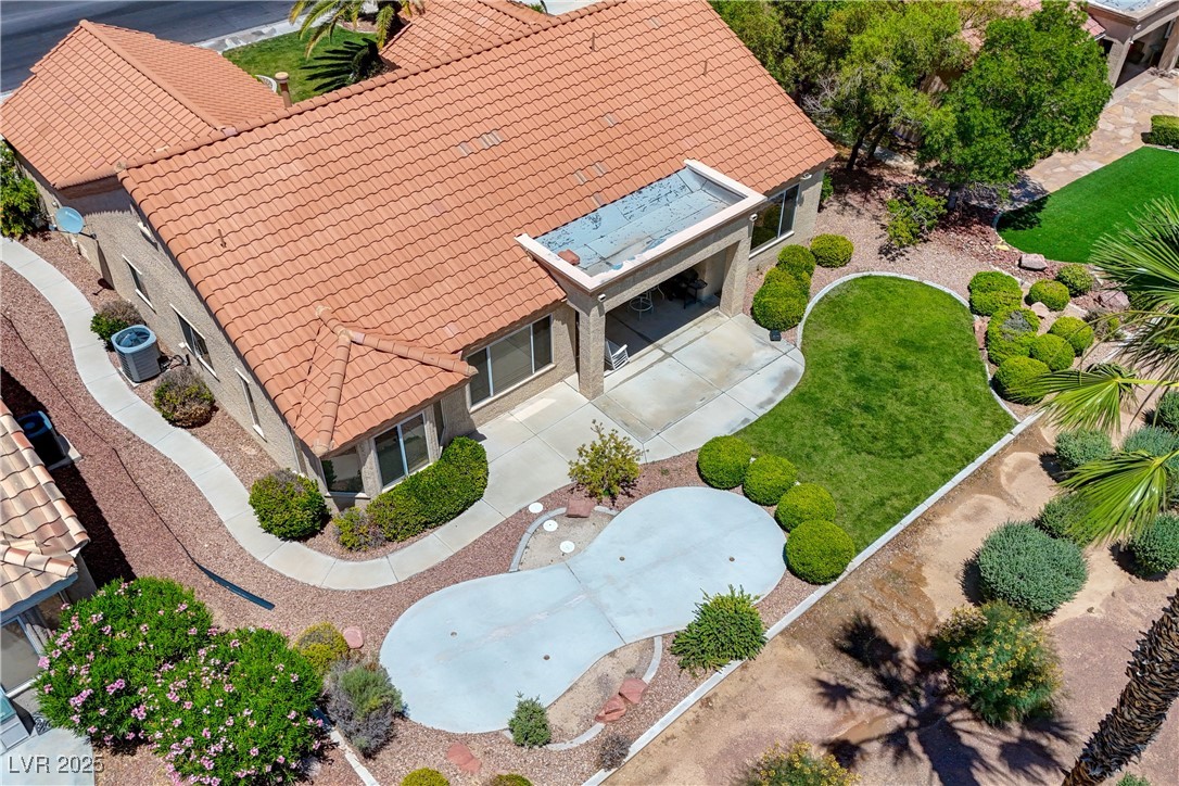 2808 Crown Ridge Drive