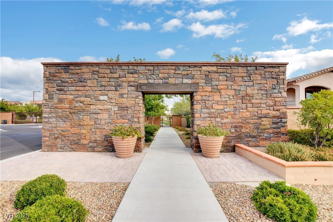 12122 High Country Lane