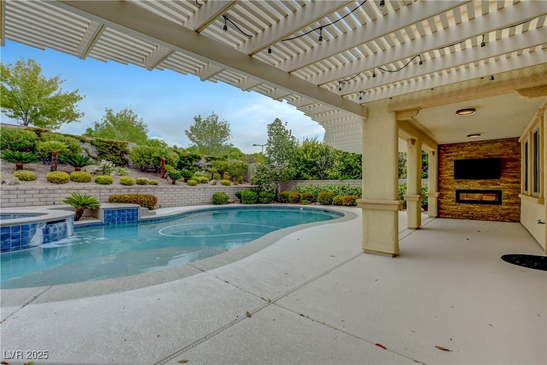 12122 High Country Lane