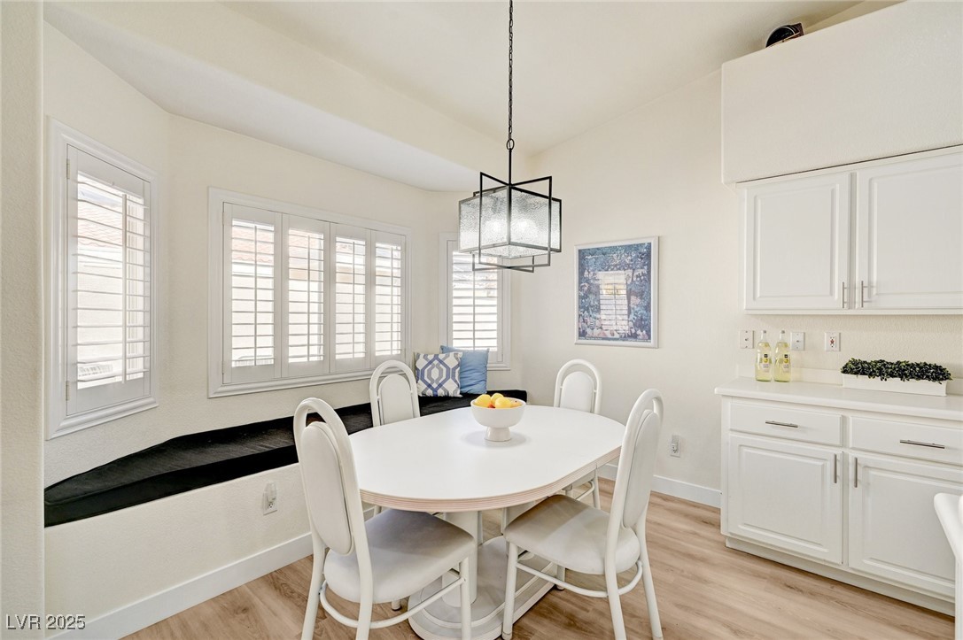 9178 Valley Spring Court