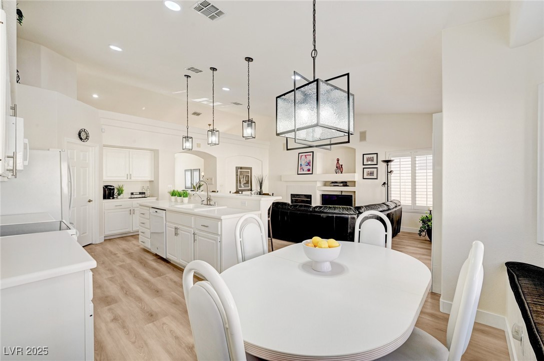 9178 Valley Spring Court