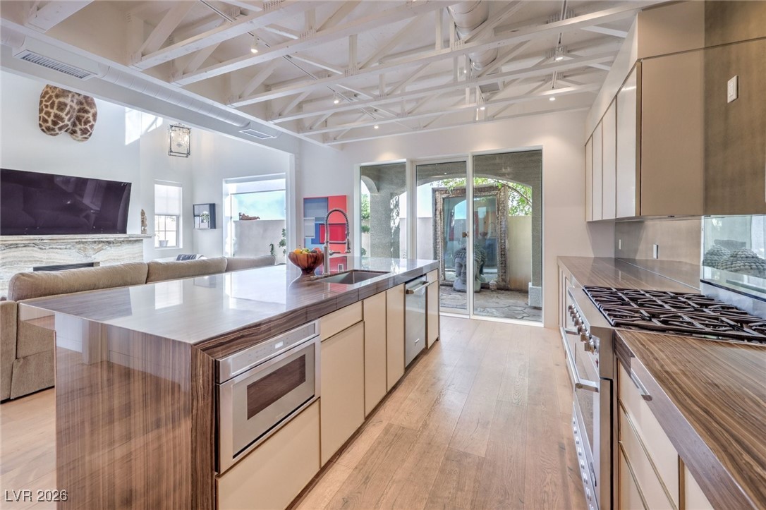 952 Coatbridge Street