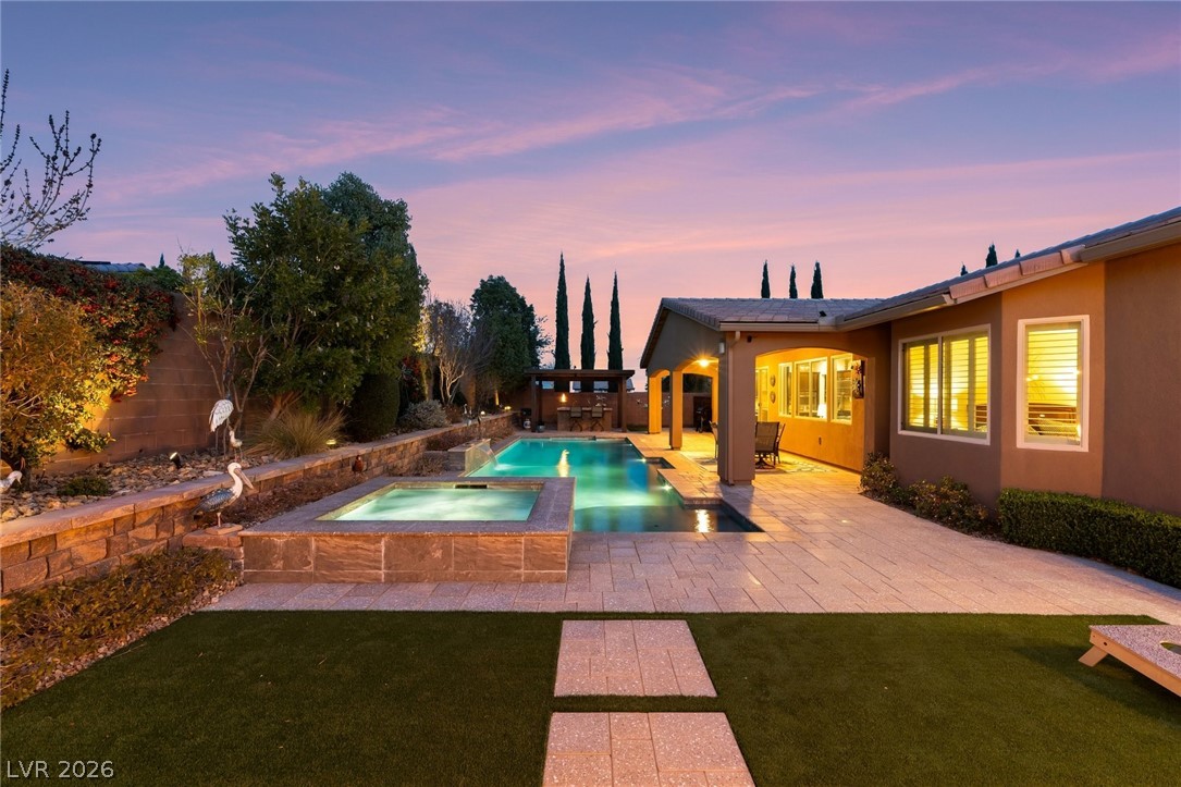 9714 Champagne Bliss Avenue