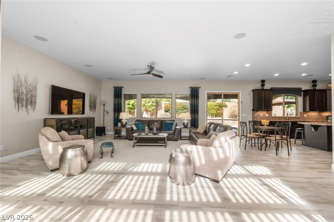 9714 Champagne Bliss Avenue