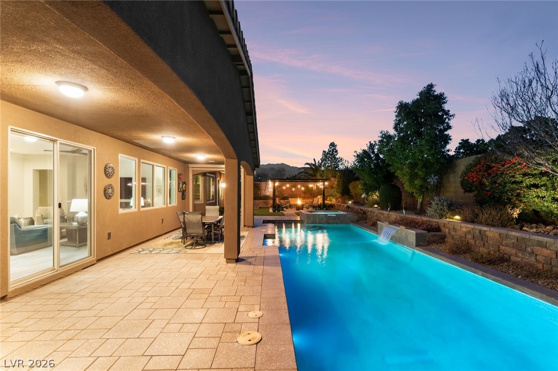 9714 Champagne Bliss Avenue