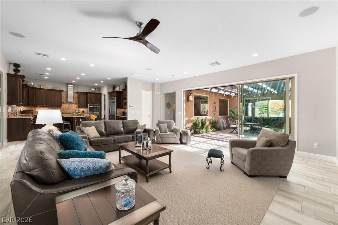 9714 Champagne Bliss Avenue