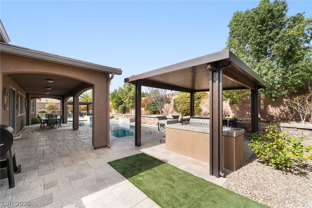 9714 Champagne Bliss Avenue