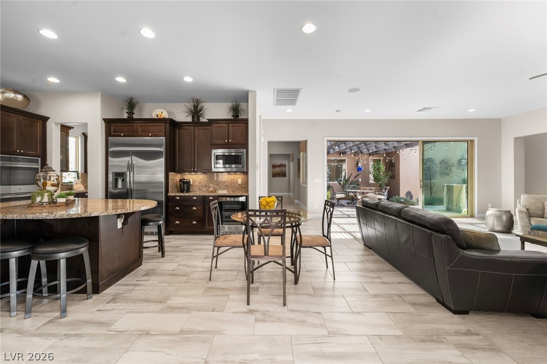 9714 Champagne Bliss Avenue