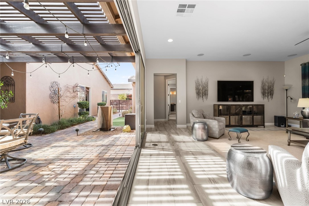 9714 Champagne Bliss Avenue