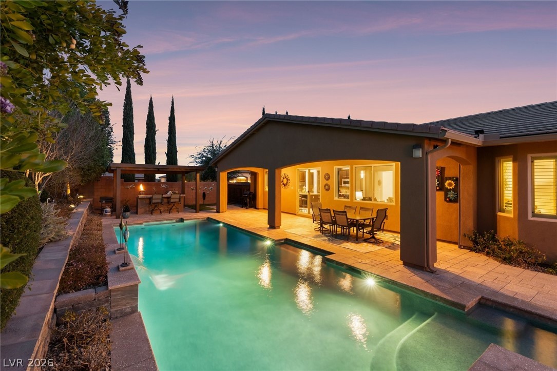 9714 Champagne Bliss Avenue