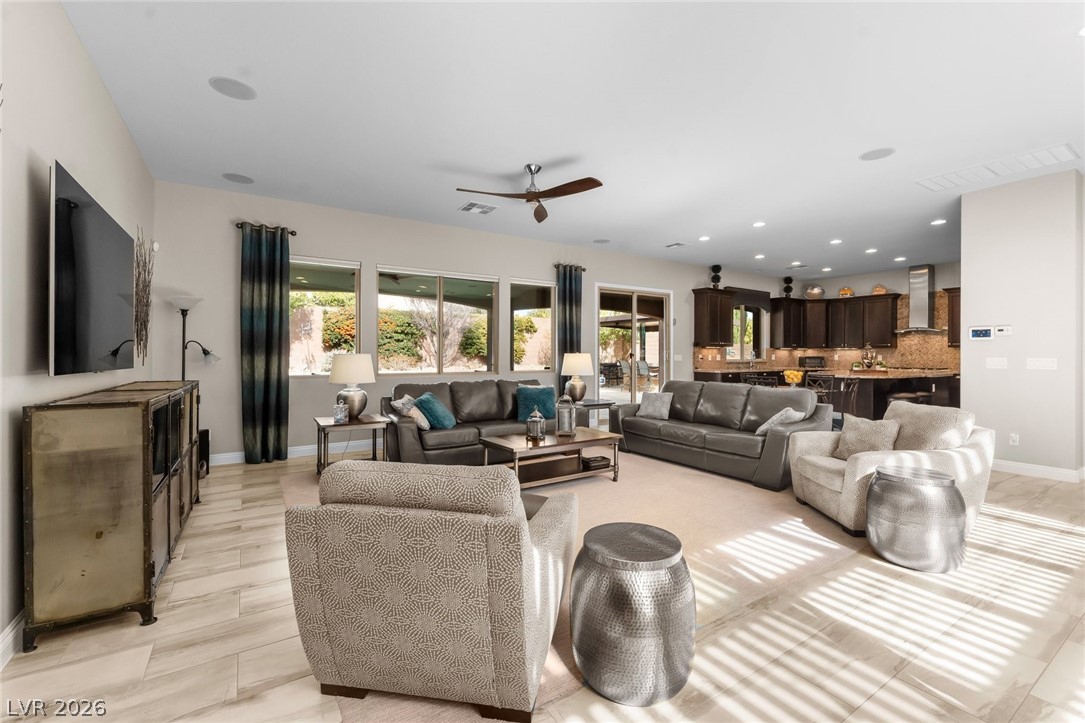 9714 Champagne Bliss Avenue