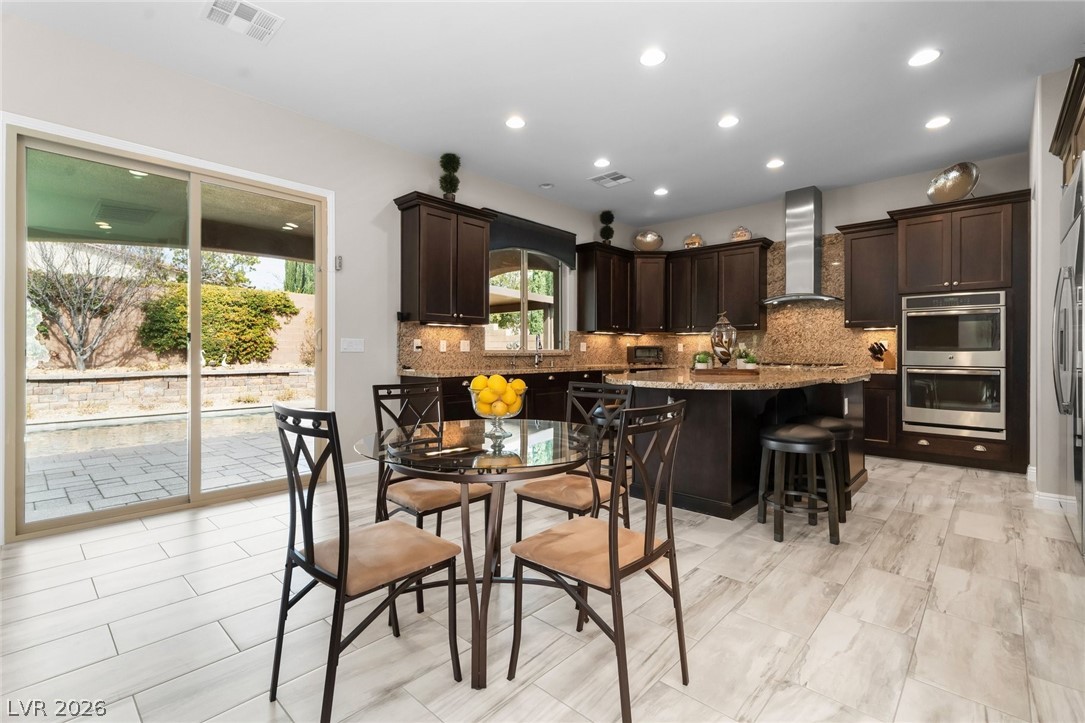 9714 Champagne Bliss Avenue