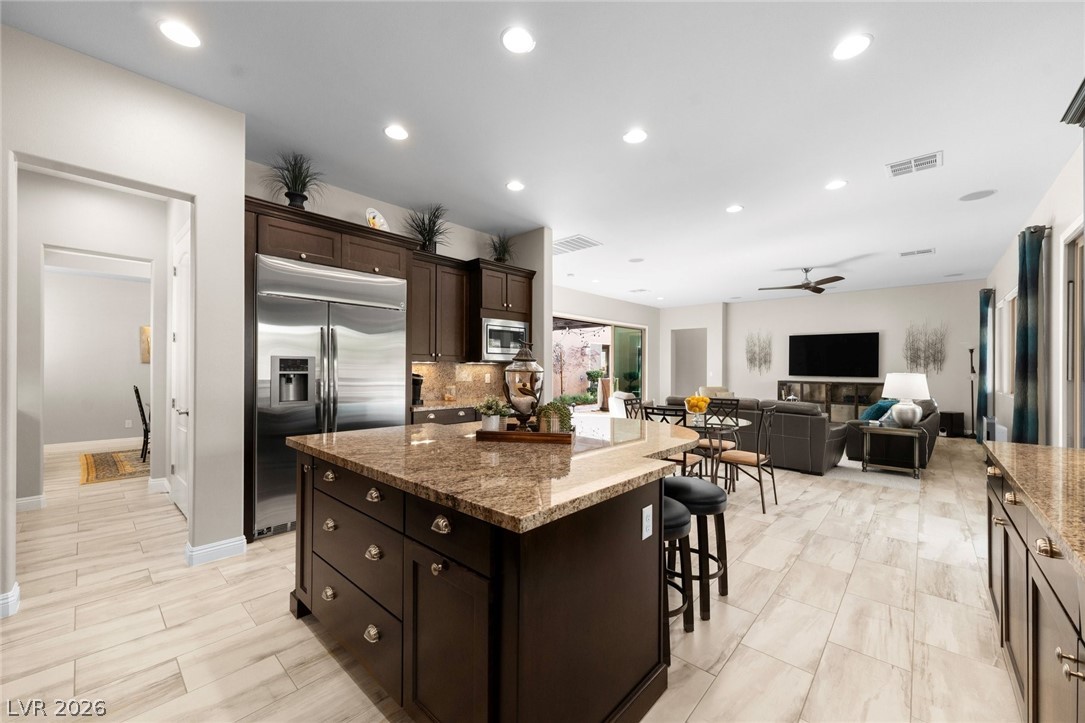 9714 Champagne Bliss Avenue