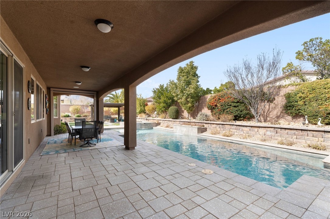 9714 Champagne Bliss Avenue