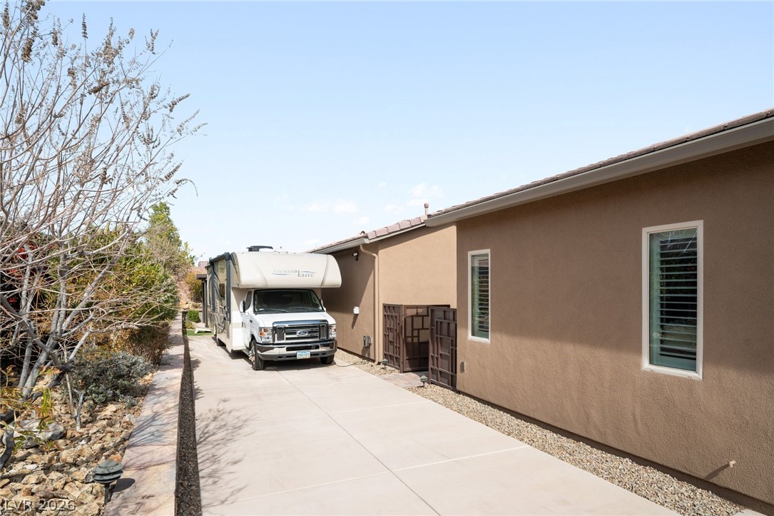 9714 Champagne Bliss Avenue