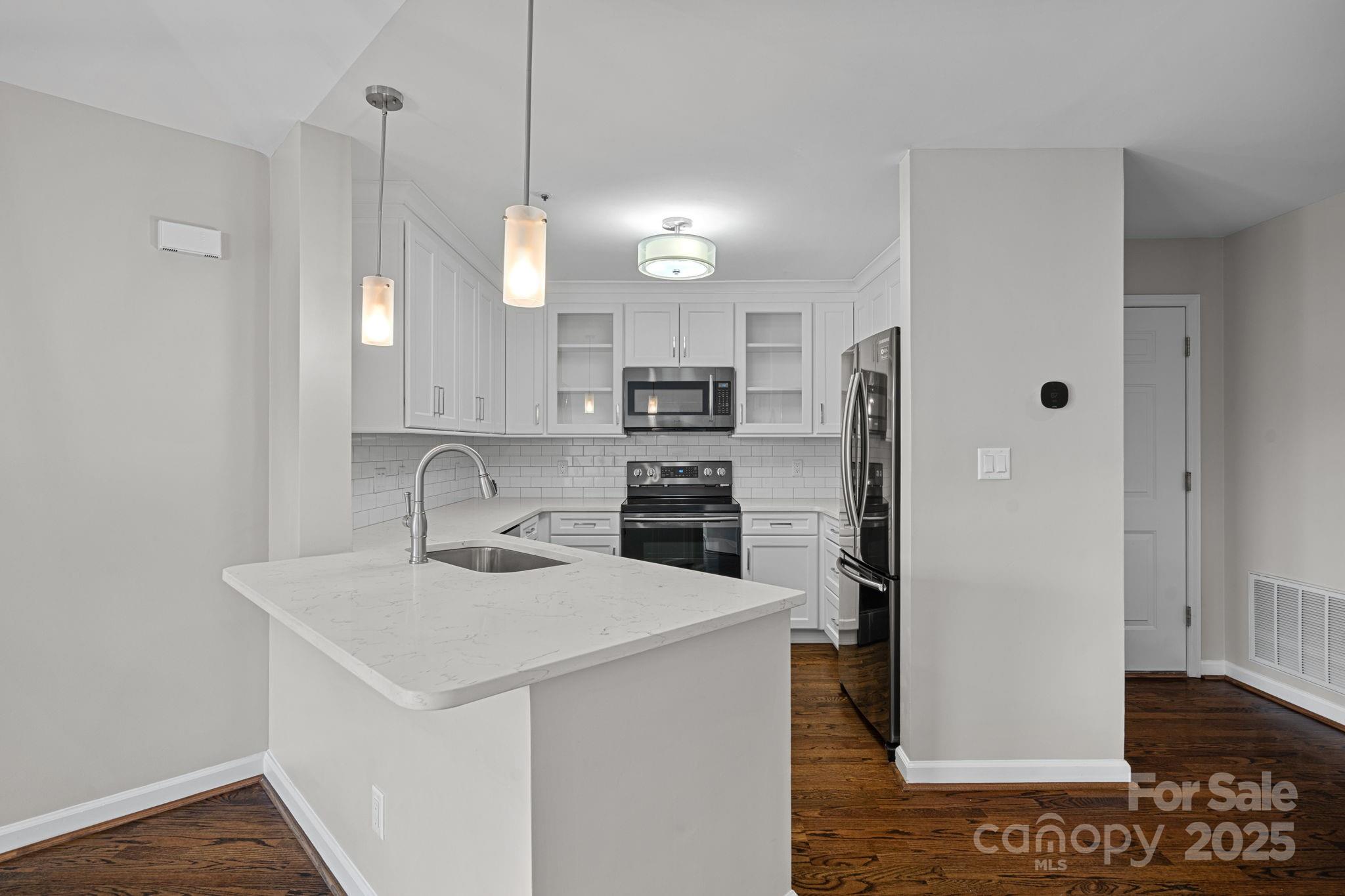 1015 Southwest Drive Unit: 1015