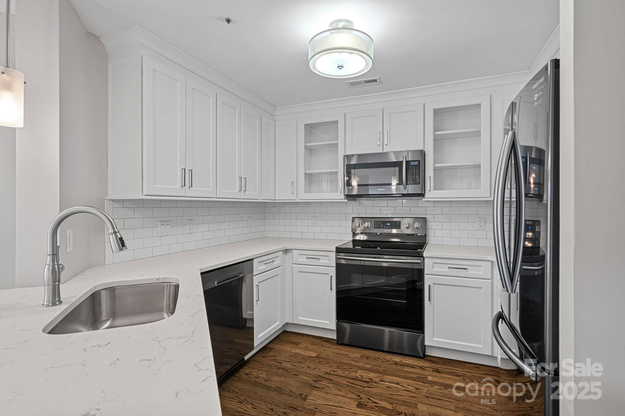 1015 Southwest Drive Unit: 1015