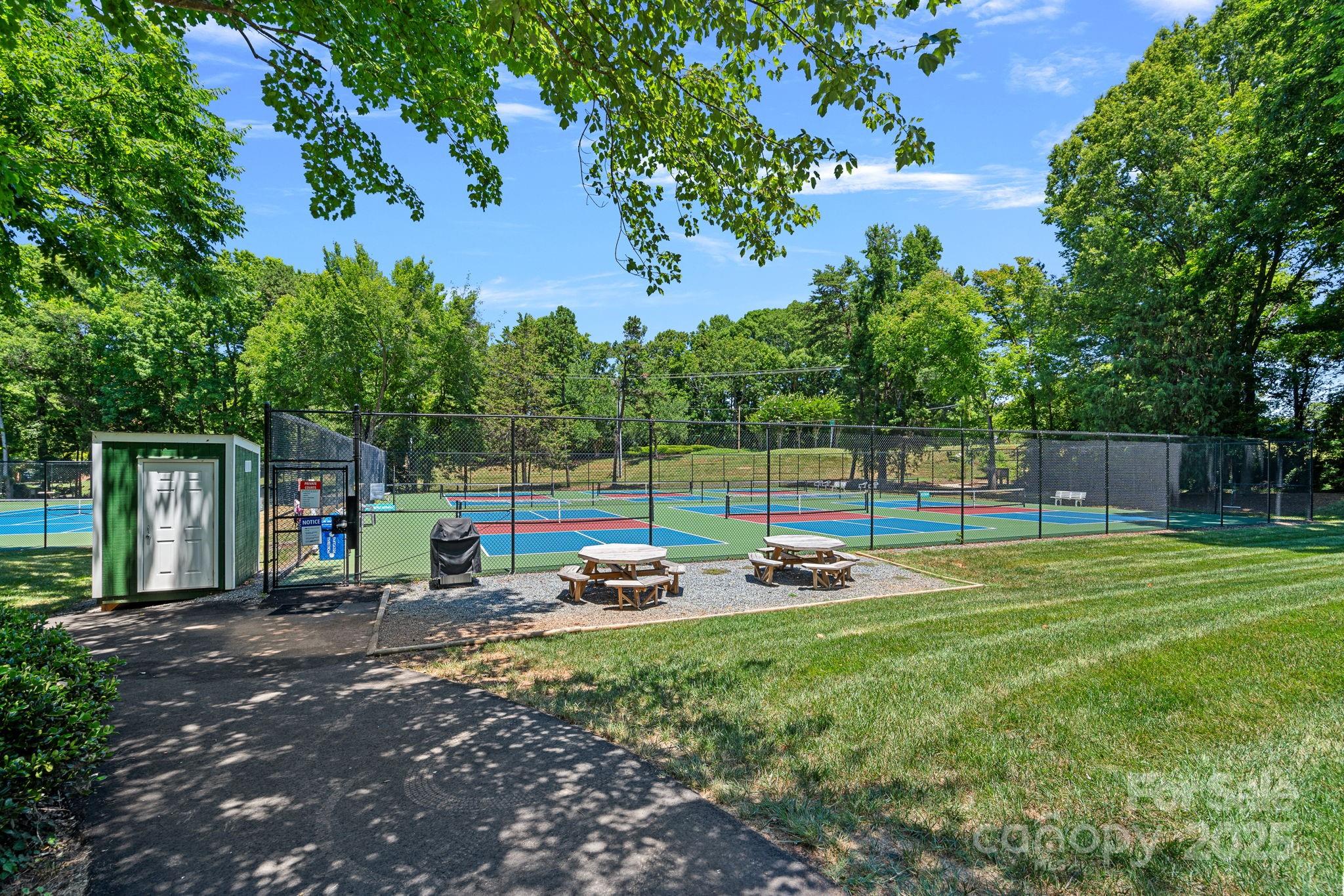 1015 Southwest Drive Unit: 1015