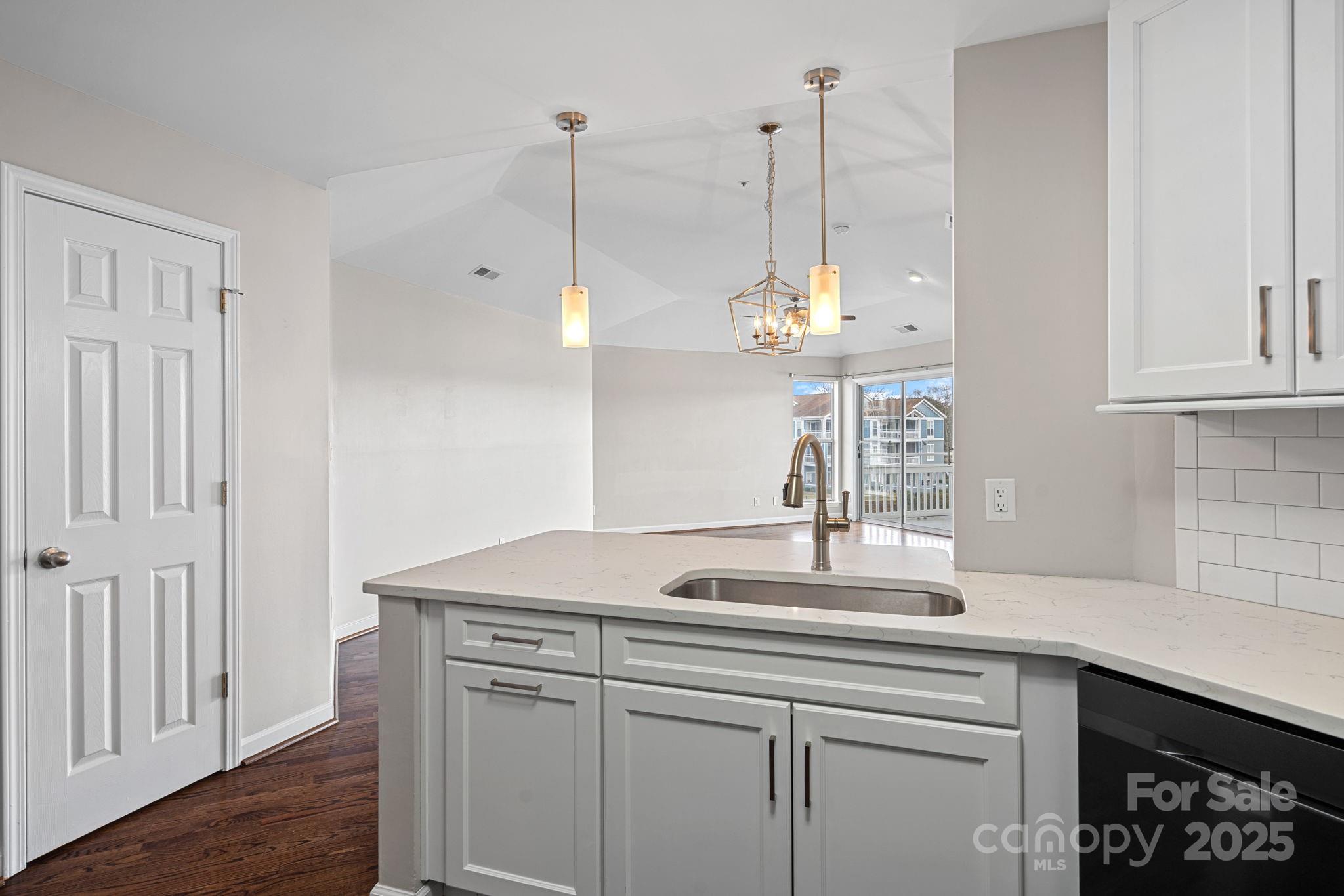 1015 Southwest Drive Unit: 1015