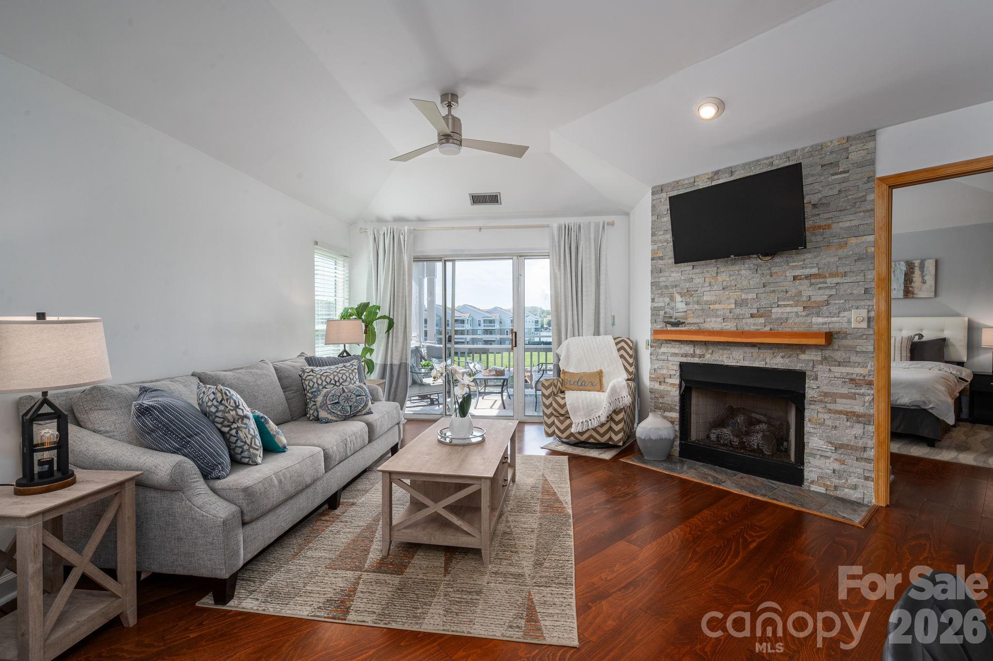 1018 Southwest Drive SW Unit: 18